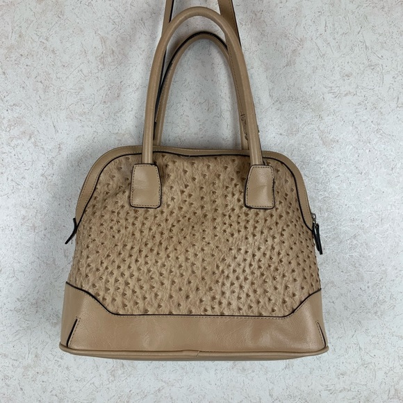 🌸SALE🌸 London fog tan faux ostrich bag - Picture 7 of 9